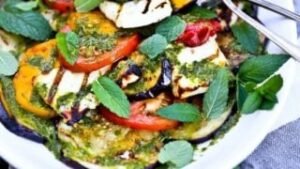Salad-with-Grilled-Eggplant-and-Halloumi